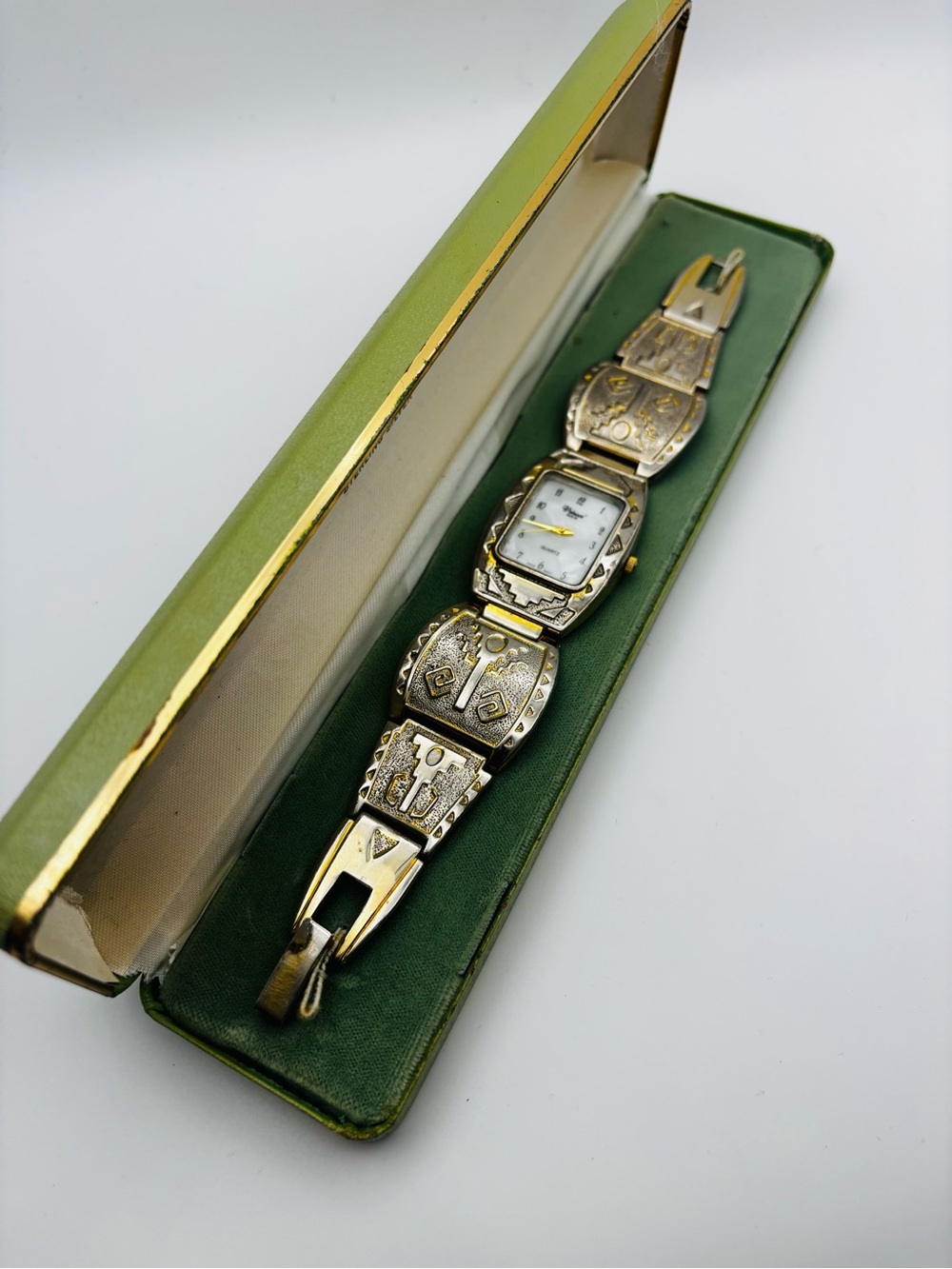 Vintage Vincci Paris Southwestern Aztec Style Link Watch - Working!